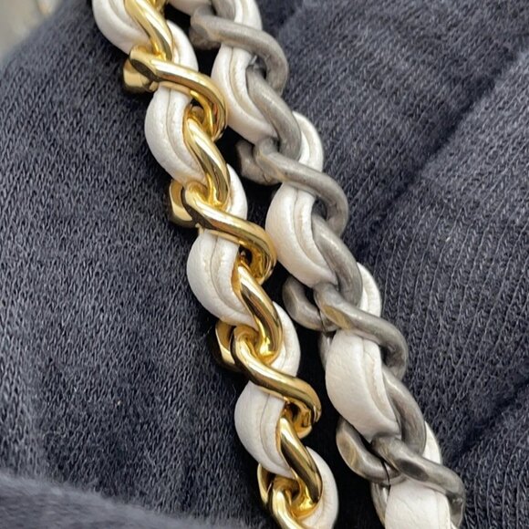 CHANEL Gabriel Size Small Aged Calf Leather White - Picture 13 of 15